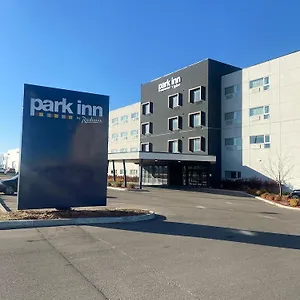 Park By Radisson Edmonton Airport Leduc